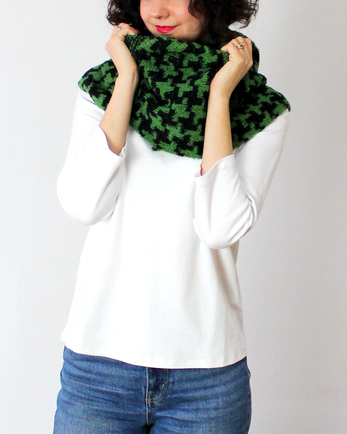 Baby Alpaca Bouclé Houndstooth Circle Scarf