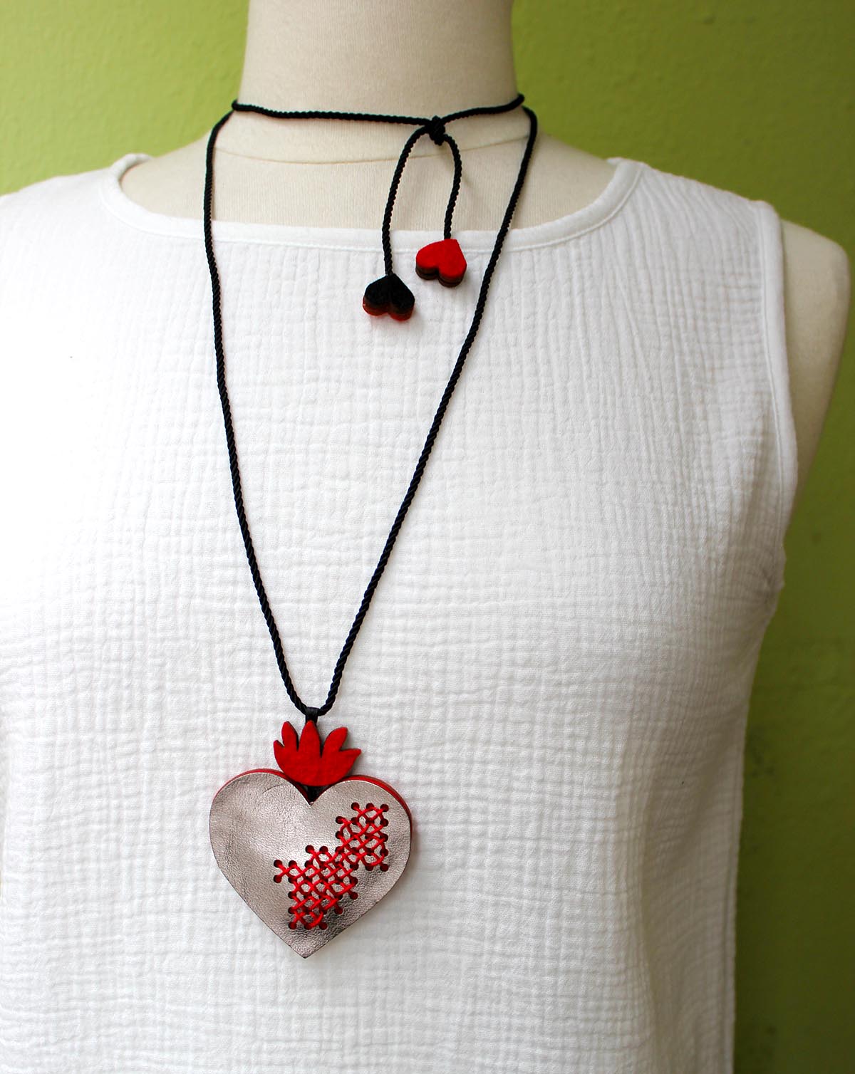 Corazón Recycled Textile Necklace